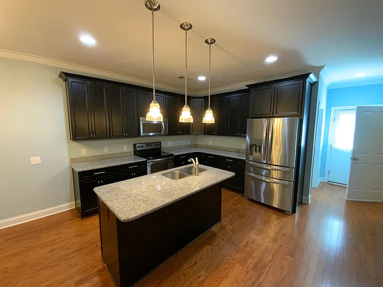 10220 Vanguard Pkwy — Photo 9