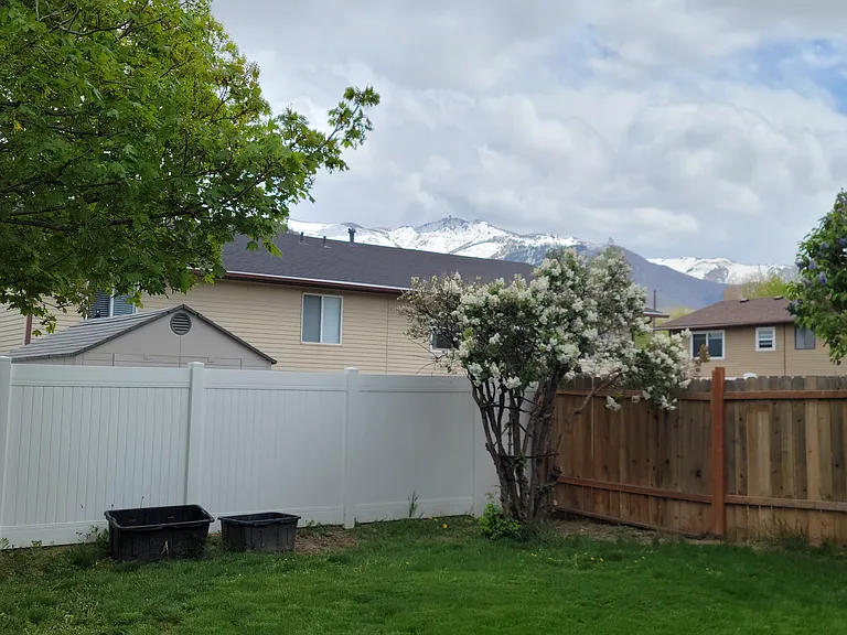 670 N 400 W — Photo 4