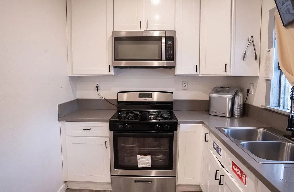 1 bed, $1,295 — Photo 4