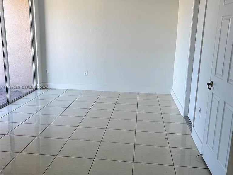 27501 SW 138th Ave — Photo 4