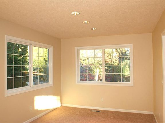 5th image of 840 NW Bella Vista Pl