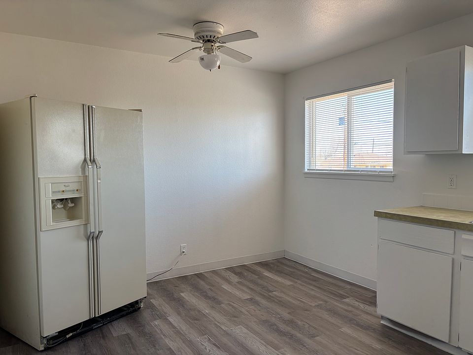 1st image of 1670 N La Crosse Ave #1670
