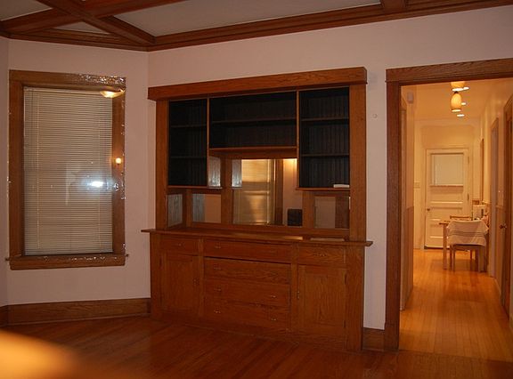 3rd image of 4226 N Sawyer Ave #1