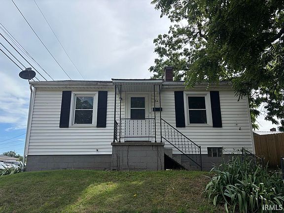 2nd image of 914 Bayou St