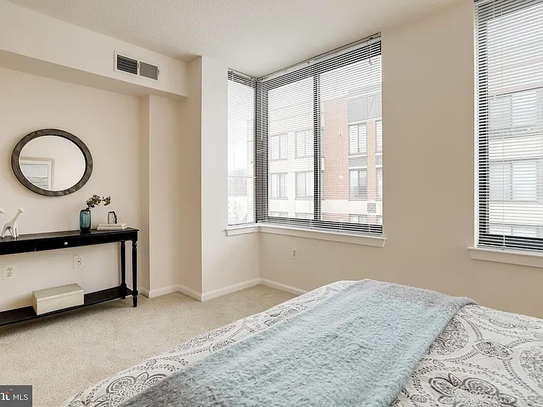 2220 Fairfax Dr #803 — Photo 35