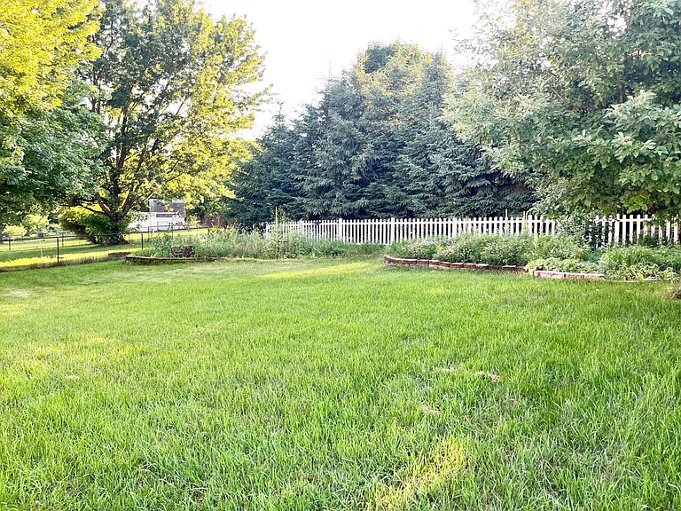 19350 Rush Ct NW — Photo 49