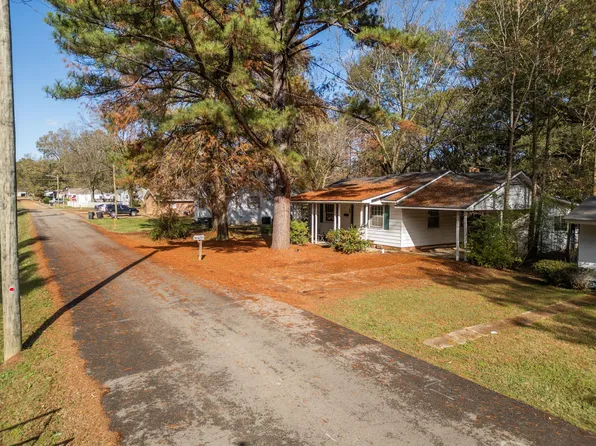 205 Lindbergh Blvd, Starkville, MS 39759