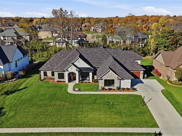 1919 Horseshoe Bnd, Dayton, OH 45458
