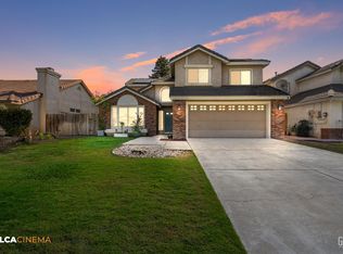 906 Devonshire St, Bakersfield, CA 93312