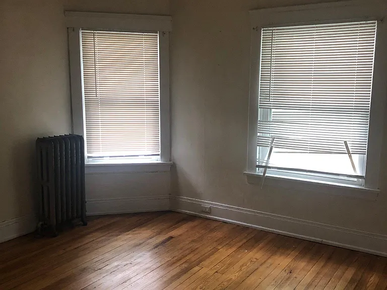 1373 Cove Ave — Photo 9