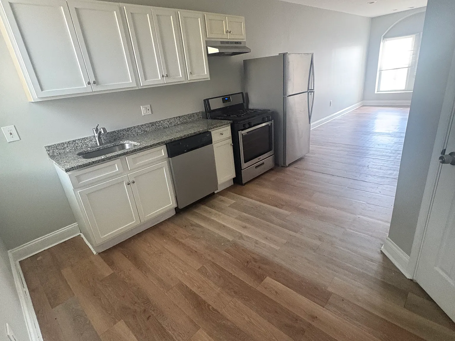 2 bed, 1.5 bath, $1,250 — Photo 4