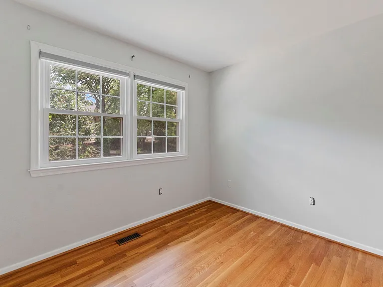 1731 Tamerisk Ct — Photo 33