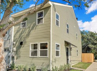 961 Old Metairie Dr, Metairie, LA 70001