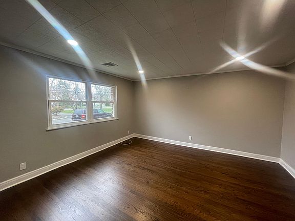 5th image of 875 Park Ave