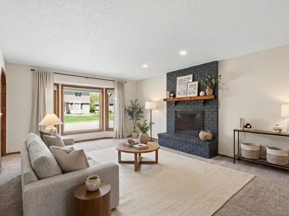 8809 Inverness Ter, Brooklyn Park, MN 55443