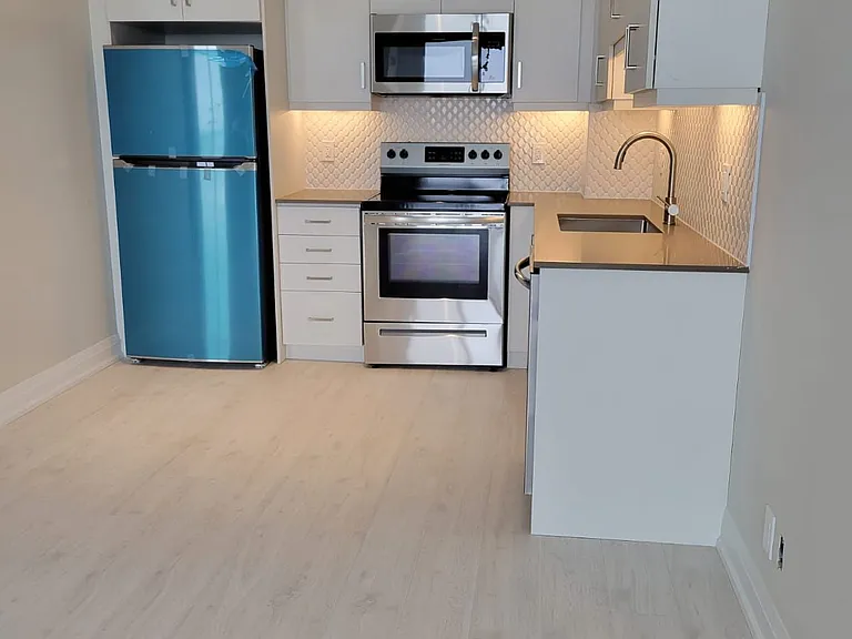 15 Lynch St #2302 — Photo 23