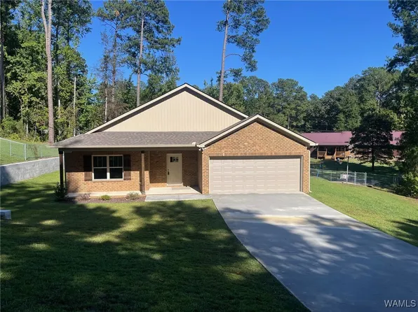 4420 Maple Ln, Northport, AL 35473