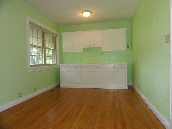 5th image of 607 N West St