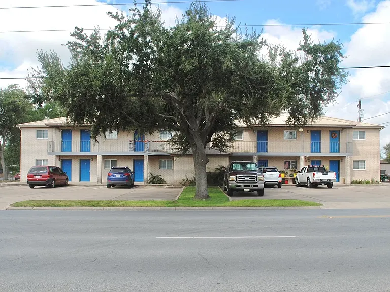 222 S Westgate Dr — Photo 10