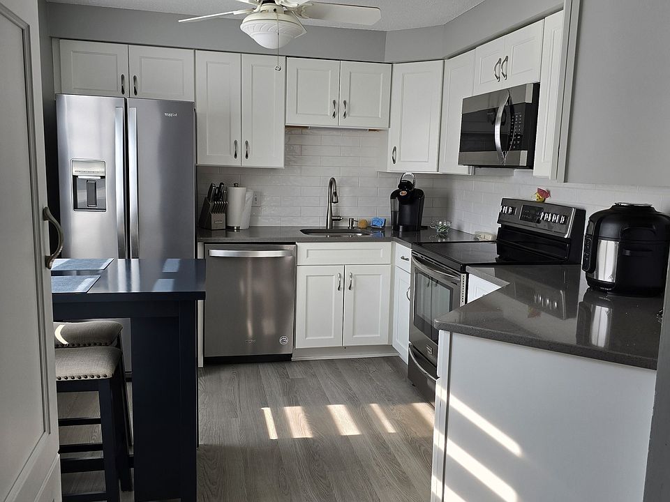 2nd image of 213 Metacomet Drive #213