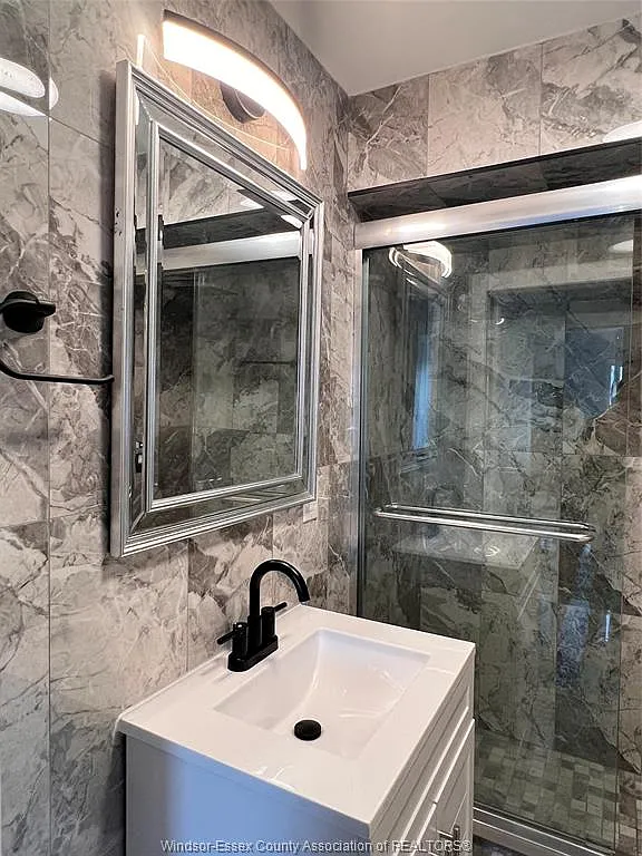4 bed, $2,295 — Photo 4