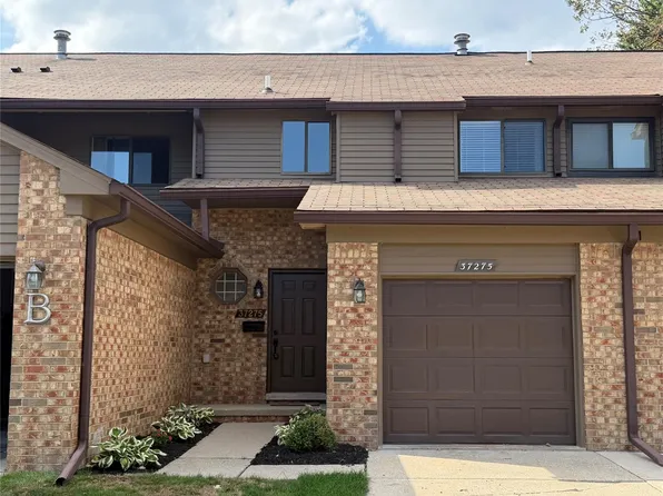 37275 Glenbrook Dr #4, Clinton Township, MI 48036