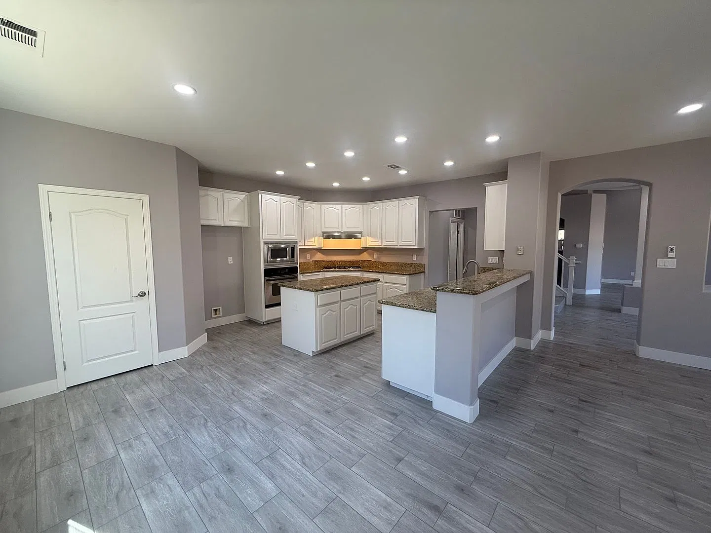 Remodeled SW Bakersfield Home — Photo 4