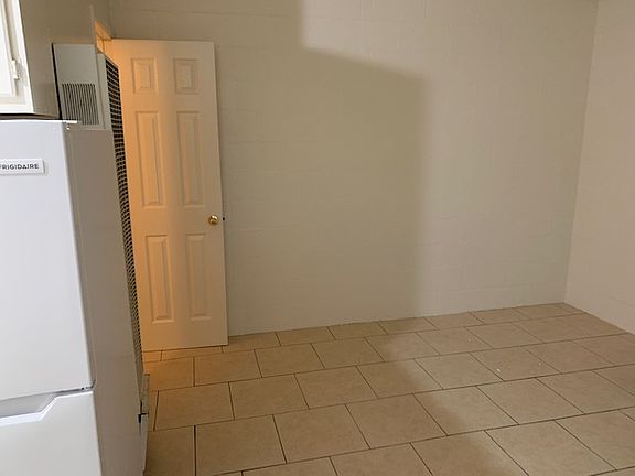 5th image of 2272 Pierpont Blvd