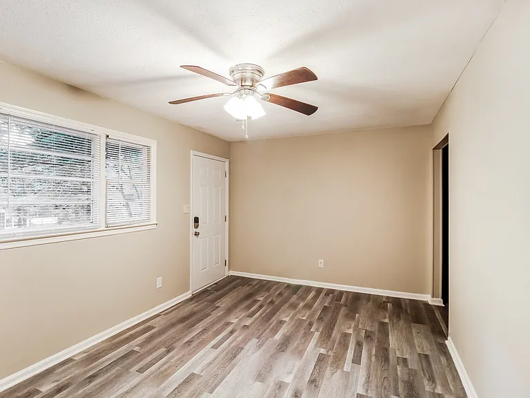135 Wildwood Dr — Photo 6