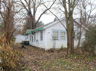 W1025 Green Rd, Genoa City, WI 53128