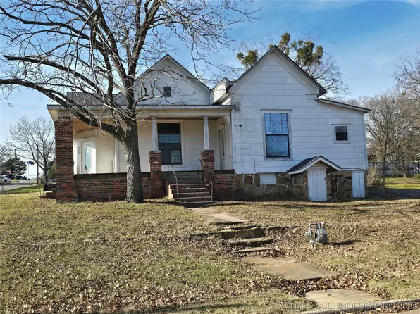 233 W 3rd St, Atoka, OK 74525