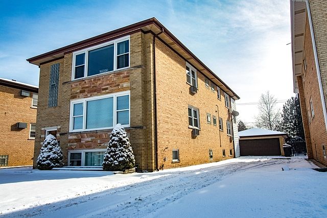 1st image of 8527 W Berwyn Ave APT 1