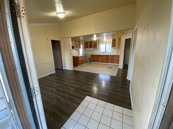 Entrance/livingroom/kitchen