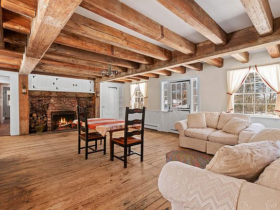 5th image of 47 Stagecoach Road