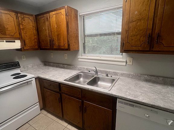 4th image of 120 Michael Ave APT A
