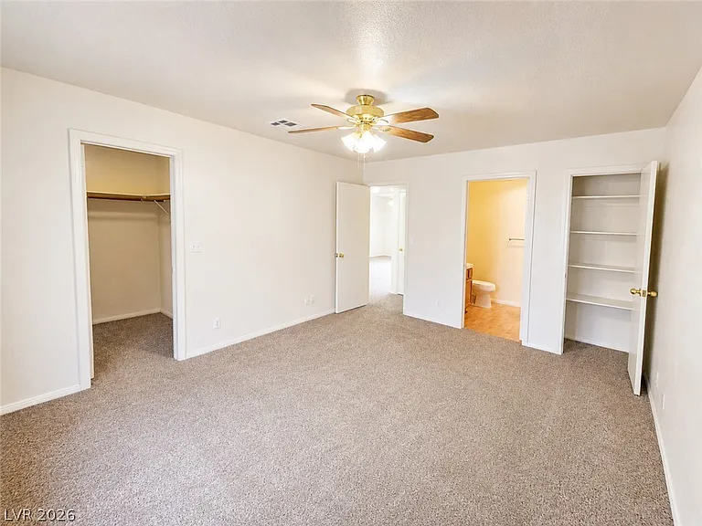 561 E Bourbon St #B — Photo 10