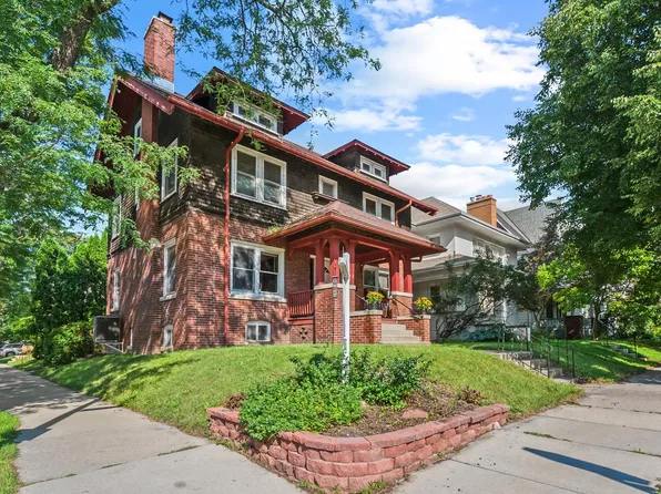 3003 North Farwell AVENUE, Milwaukee, WI 53211