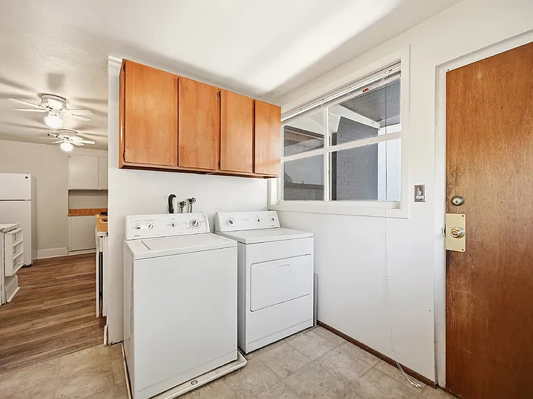 1233 Elizabeth St — Photo 14