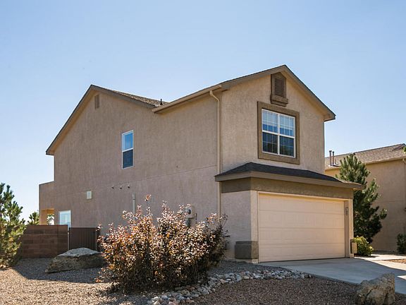 3rd image of 10012 Cerro Largo Pl NW