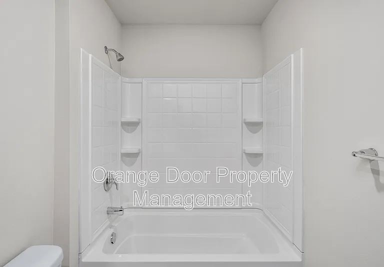 5611 151st Street Ct E — Photo 29