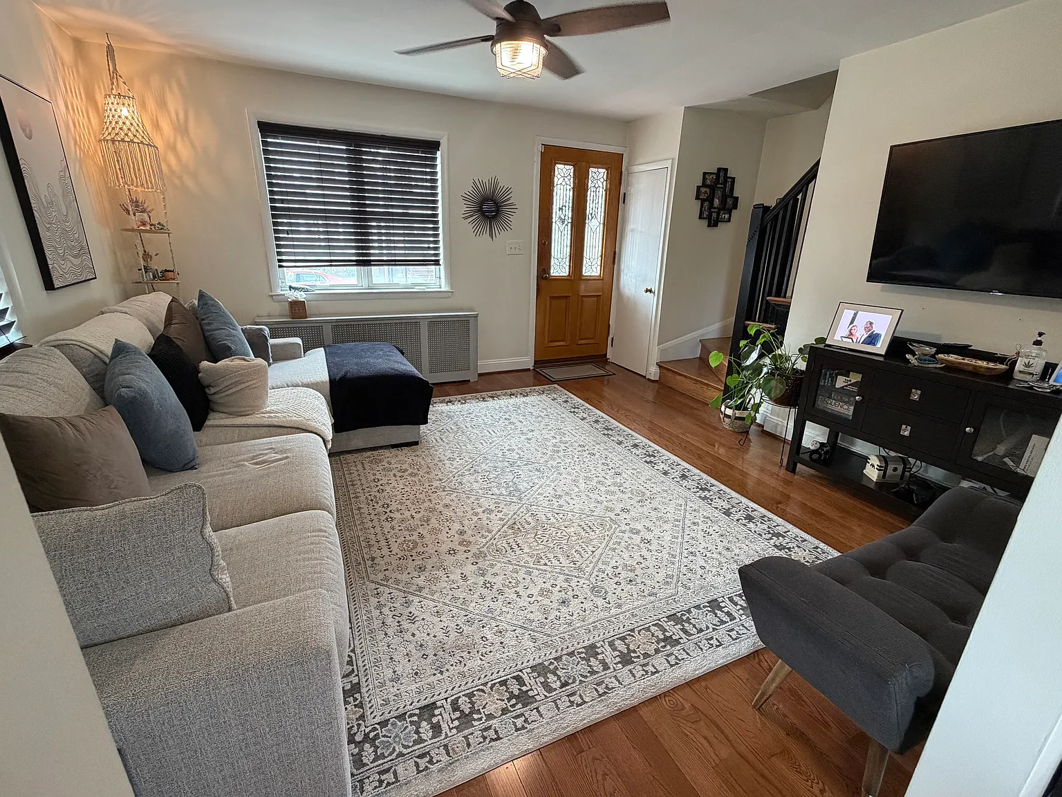 3 bed, 1000 sqft, $1,900 — Photo 4