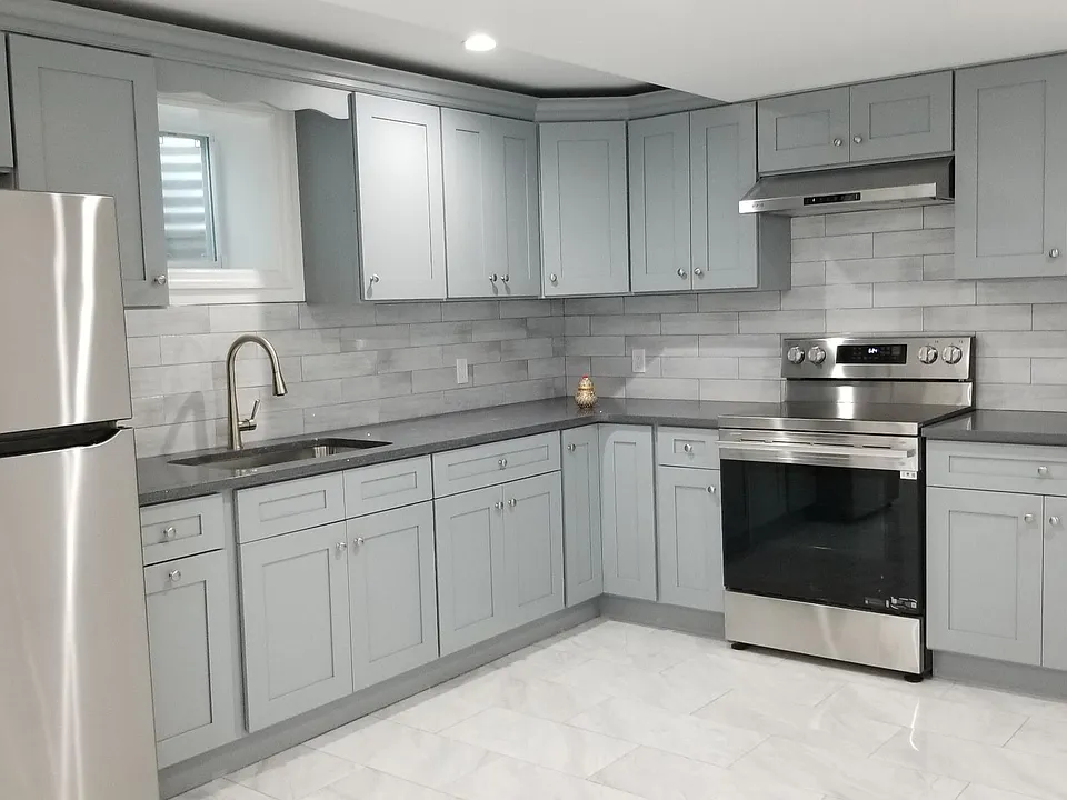 21 Adamson St