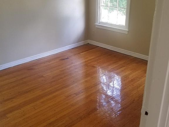 4th image of 250 1/2 E Jordan St