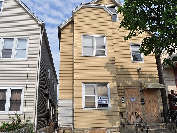 2nd image of 9607 S Avenue L