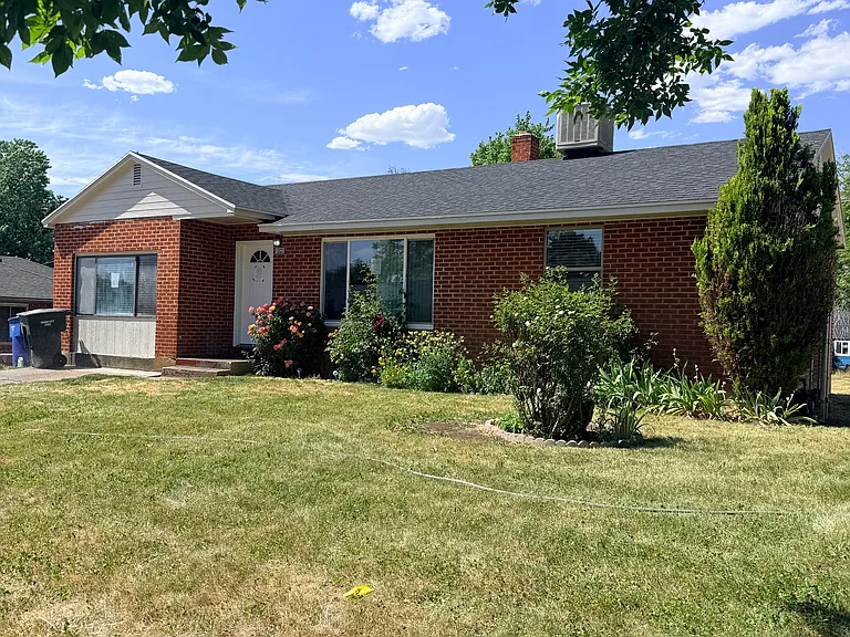1022 Southwell St — Photo 1