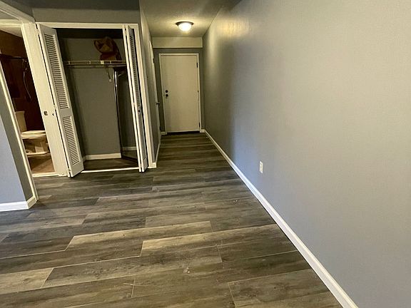 4th image of 307 Twin Circle Dr