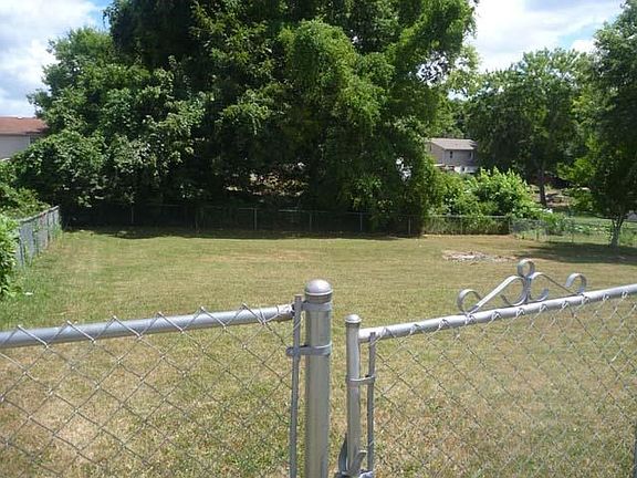 4th image of 229 Creekside Dr