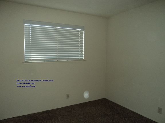 7434 Robmar Court - Listing pics (14)_12092024