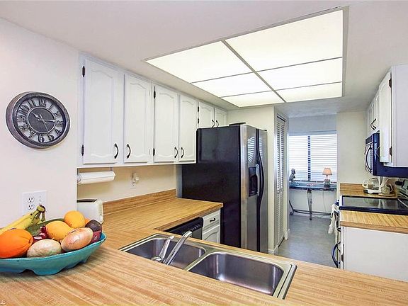 5th image of 4263 Bay Beach Ln APT 915