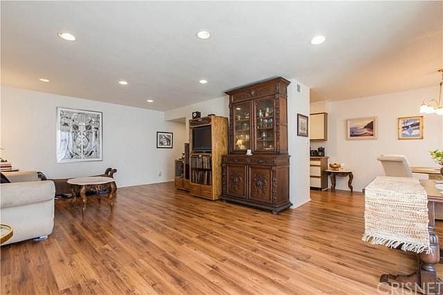 1st image of 4487 Colbath Ave APT 204